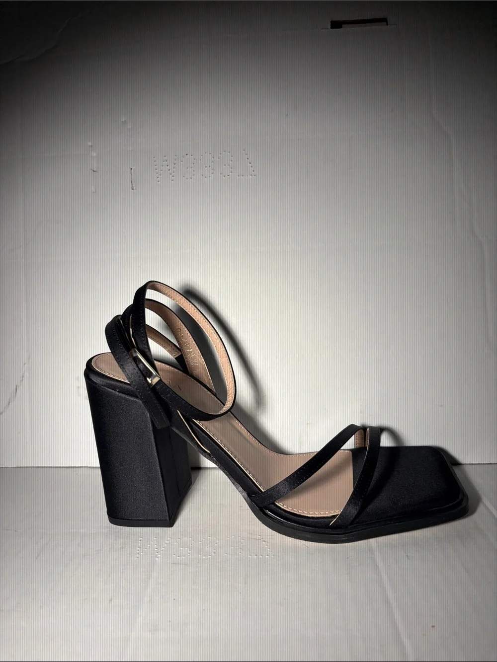 Svegan Women's Black Strappy Block Heel Sandals with Ankle Tie Size 39EU 8.5-9US